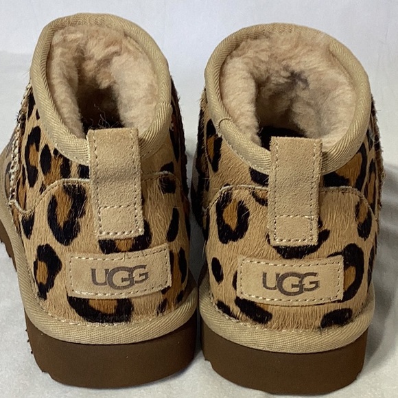 UGG booties - Picture 5 of 9
